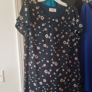 Floral green midi dress size M